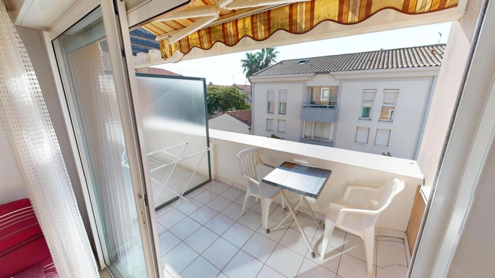 T2 Clim Avec Terrasse Et Place De Parking Privative Balaruc-les-Bains Eksteriør bilde
